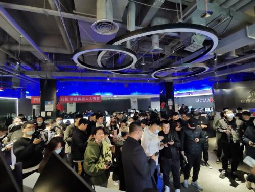 小舞礼展现地板统治力 《街头篮球》SFSA成都夺冠