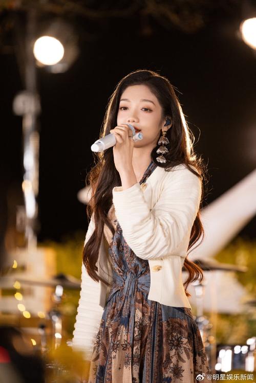 希林娜依·高演绎,《王牌竞速》主题曲《无限飞驰》律动来袭!
