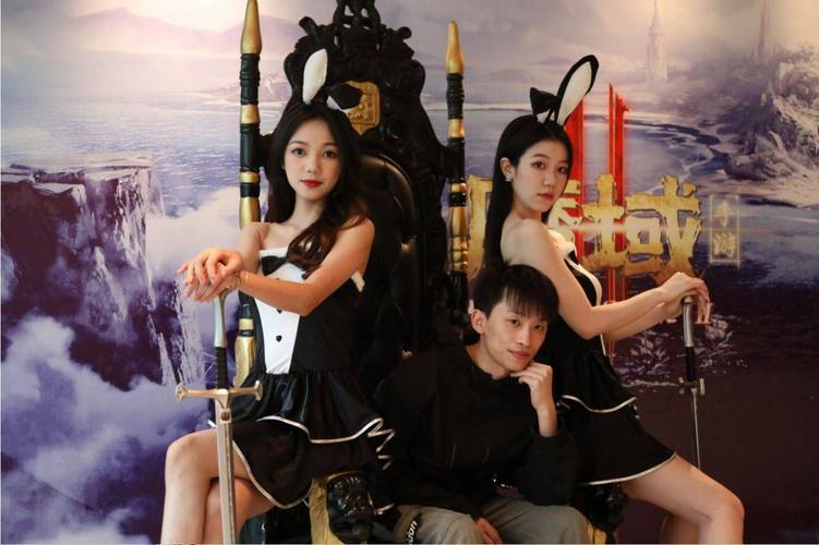 突击采访运营小姐姐 如何在《魔域手游2》做军团长